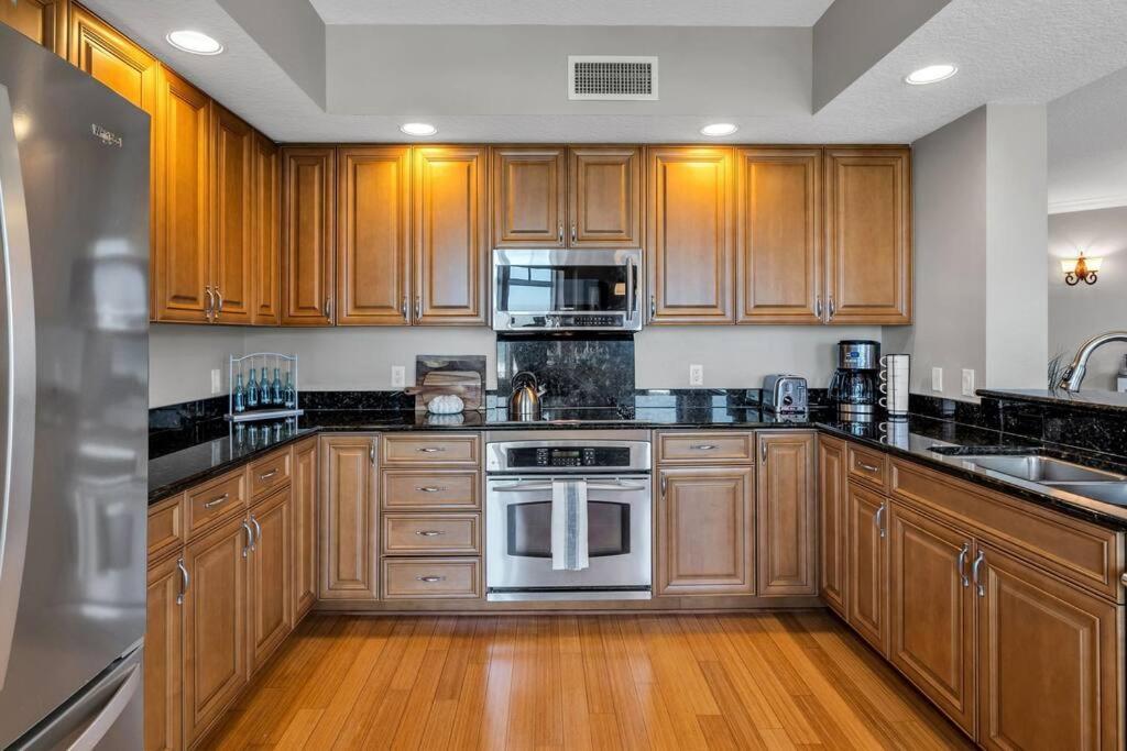 Coastal Elegance: Your Clearwater Beach Escape Exteriör bild