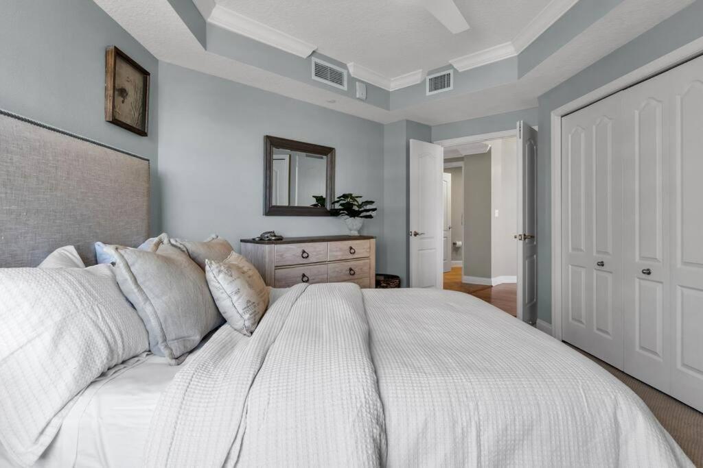 Coastal Elegance: Your Clearwater Beach Escape Exteriör bild