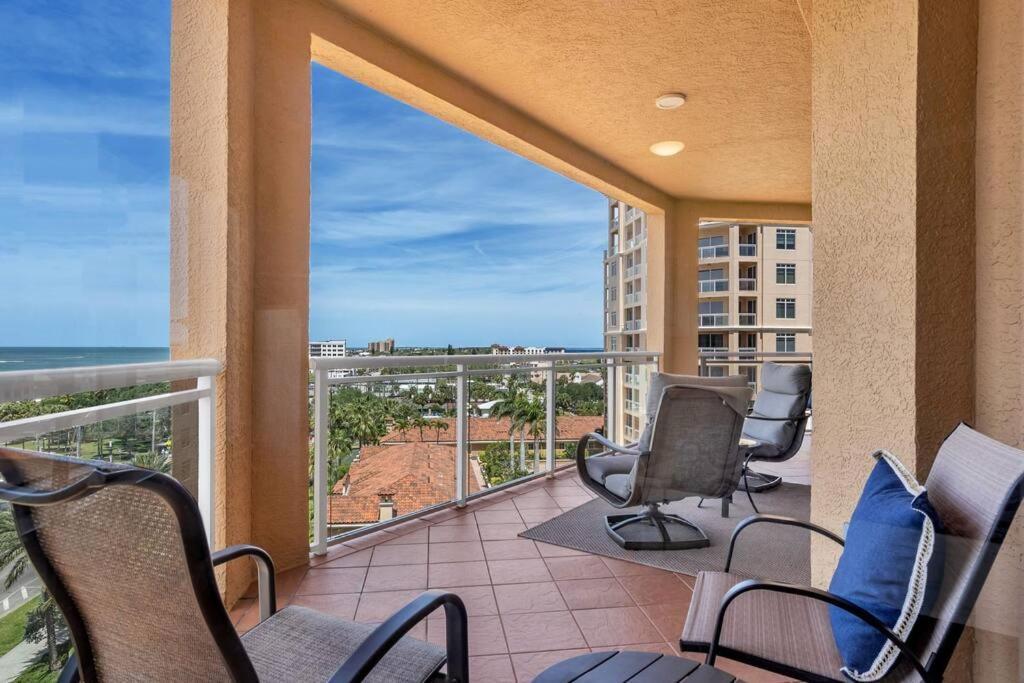 Coastal Elegance: Your Clearwater Beach Escape Exteriör bild