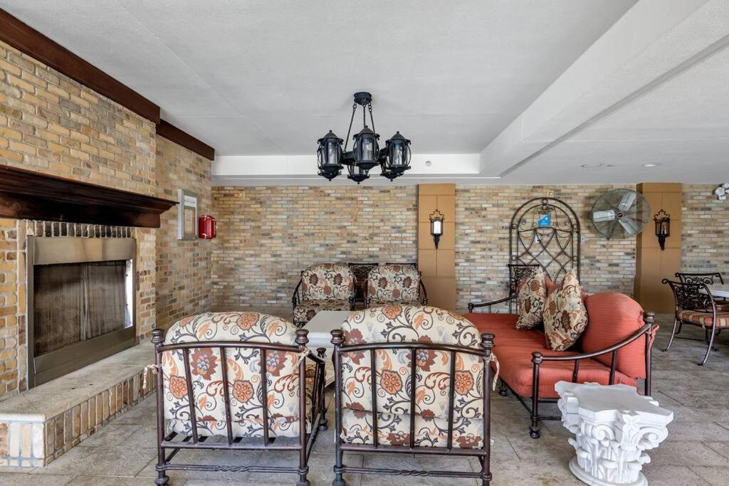 Coastal Elegance: Your Clearwater Beach Escape Exteriör bild