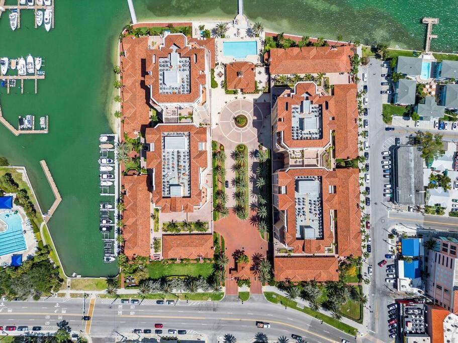 Coastal Elegance: Your Clearwater Beach Escape Exteriör bild